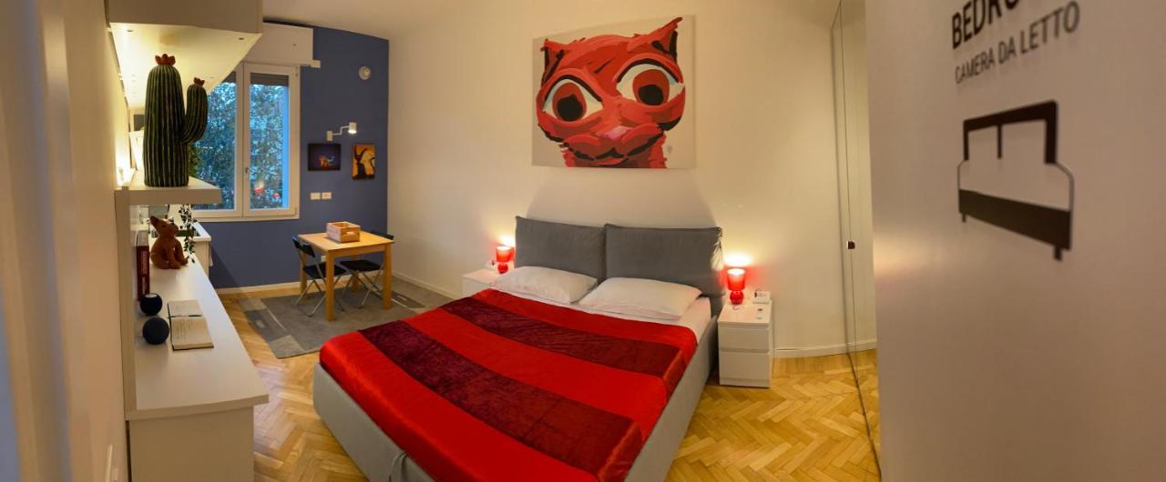 Tra Le Torri B&B - Ampia Stanza Privata In Appartamento Con Bagno Privato Accessibile Da Corridoio 볼로냐 외부 사진